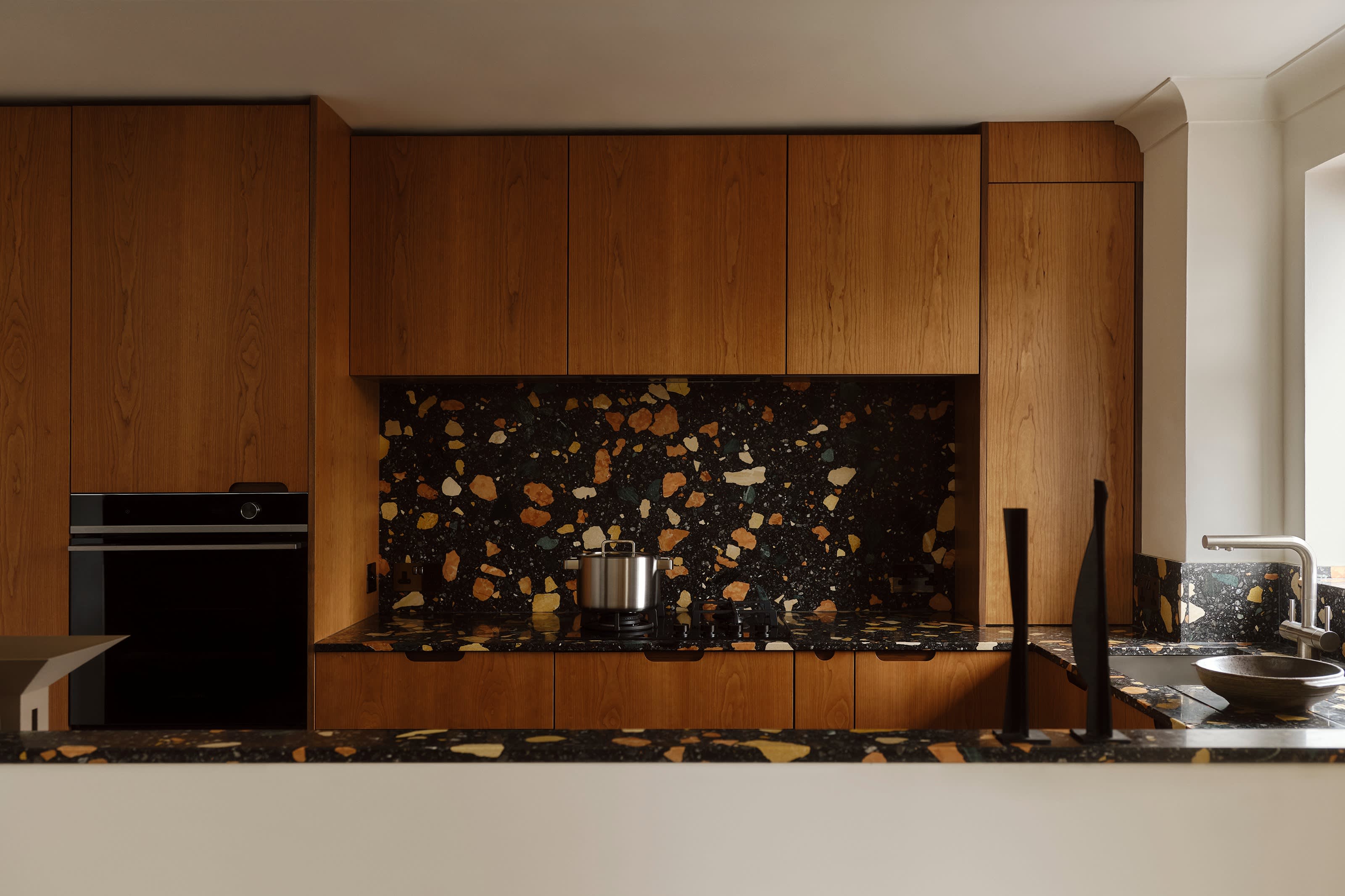 Dzek Holte Beth Davis Essex Road 04